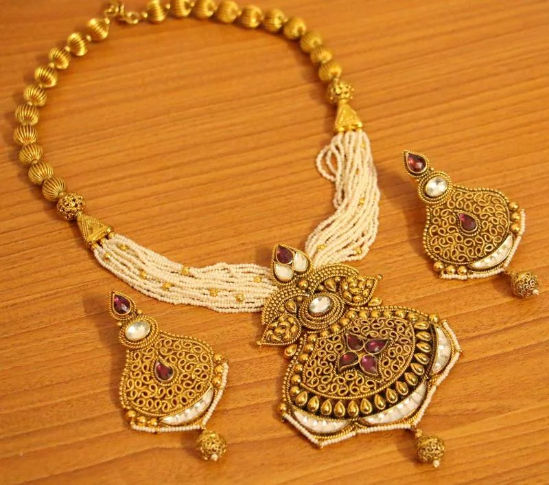 layered gold necklaces for women -Kundan Polki Gold Look Antique Fine Necklace Set