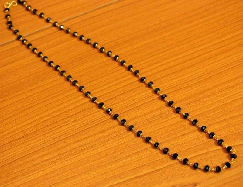 fashion-forward necklaces for women -Black crystal necklaces