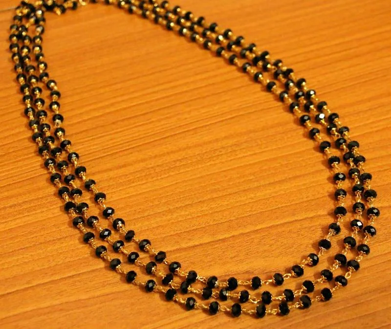 classic diamond necklaces for women -Black crystal necklaces