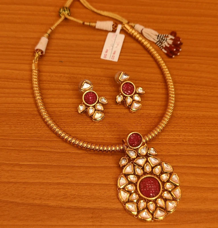 gold chain necklaces for women -RUBY KUNDAN POLKI HASLI GOLD LOOK NECKLACE SET