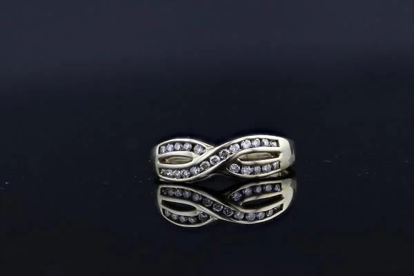 unique engagement rings for women -Weave .25 Cttw Diamond Band 10K Yellow Gold Estate