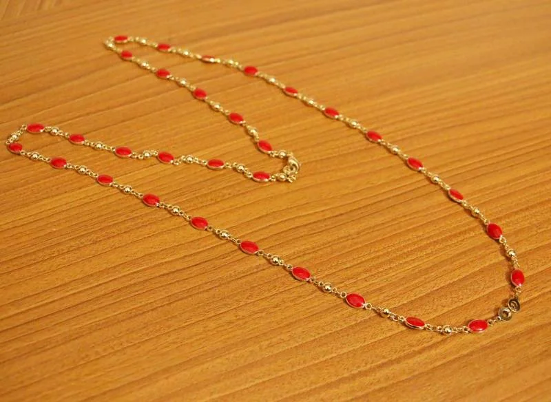 gold necklaces for women -Red necklaces