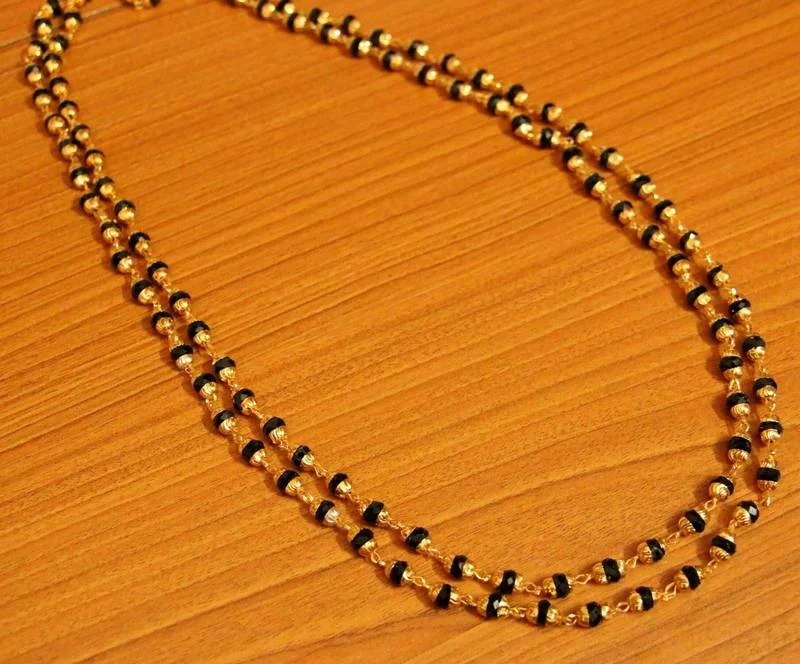 gold necklaces for women -Black crystal necklaces